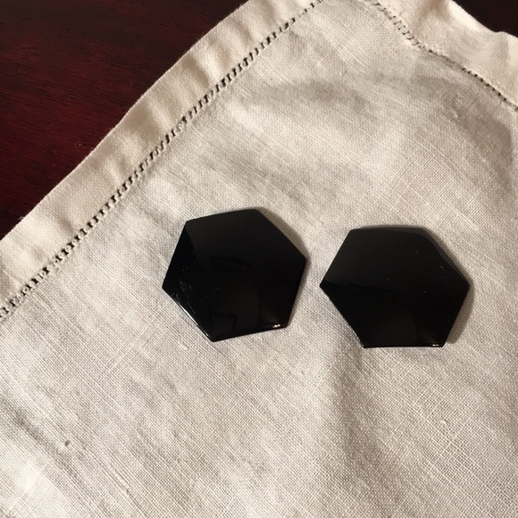 Vintage Black Metal Clip On Earrings - Picture 3 of 4